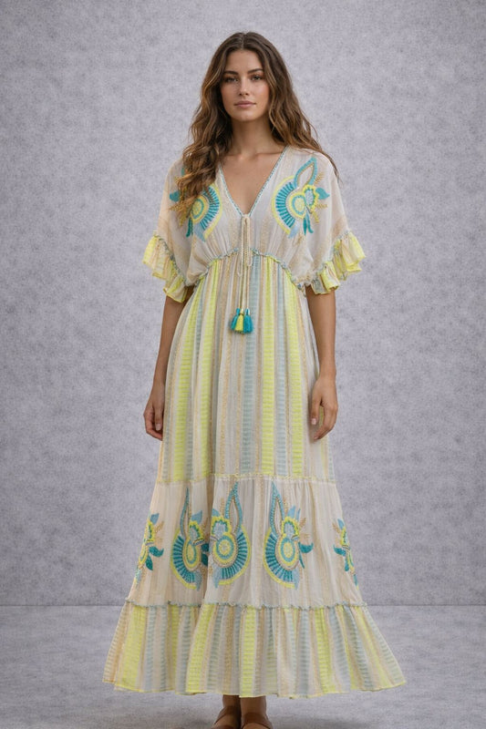 Maxi dress with short patterned sleeves